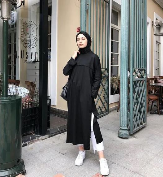 jilbab warna hitam