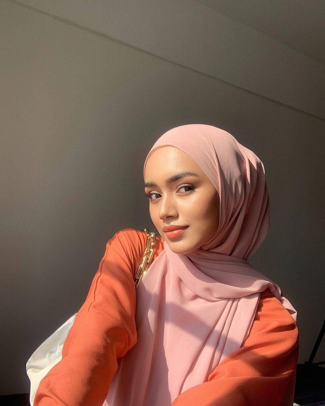 warna jilbab yang cocok untuk kulit sawo matang
