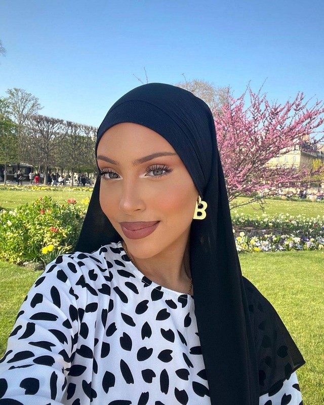 Rekomendasi Warna Jilbab yang Cocok untuk Kulit Sawo Matang