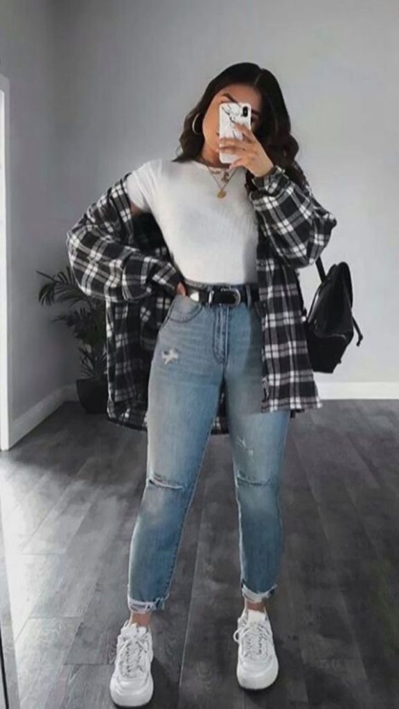 Celana Boyfriend, Kaus Dan Kemeja Flanel Oversized