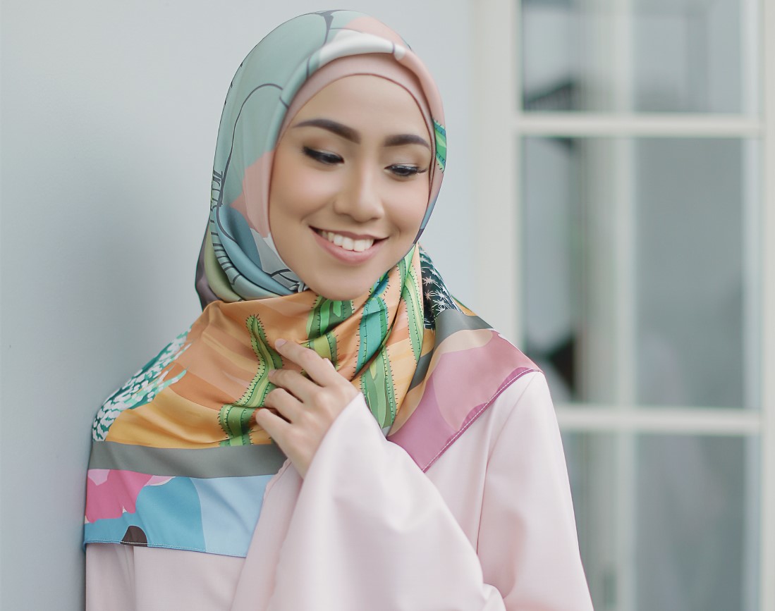 warna jilbab yang cocok dengan baju pink