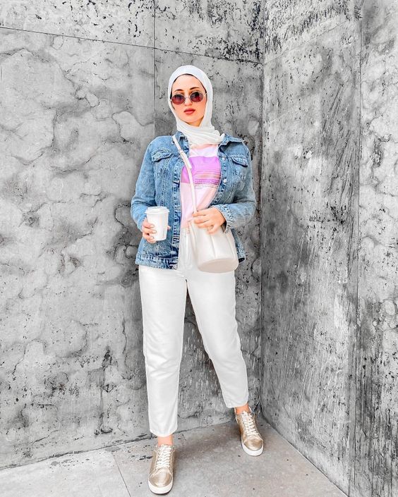 OOTD Jaket Jeans Crop Hijab dengan Jumpsuit
